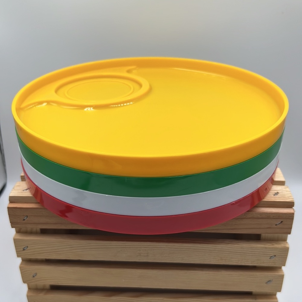 Ingrid Chicago Plastic Plate and Cup Snack Set